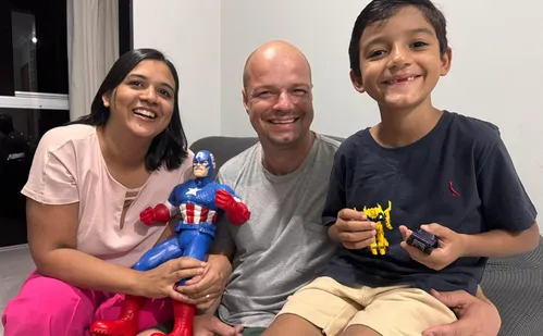 
          Imagem ilustrativa da imagem Dor nas pernas fez pais descobrirem câncer do filho
          