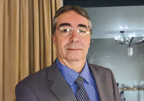 
          Imagem ilustrativa da imagem ENTRE A VOCAÇÃO E A CARREIRA: PASTORES VOLUNTÁRIOS DA IGREJA CRISTÃ MARANATA
          