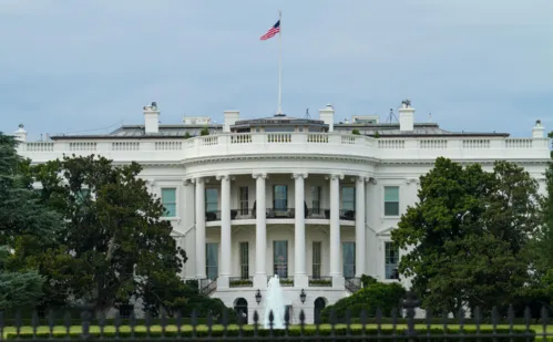 
          Imagem ilustrativa da imagem EUA ordenam retirada de pessoal da embaixada no Líbano
          