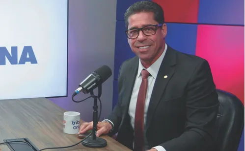 
          Imagem ilustrativa da imagem Assembleia Legislativa do ES vai lançar concurso com salários de até R$ 9 mil
          