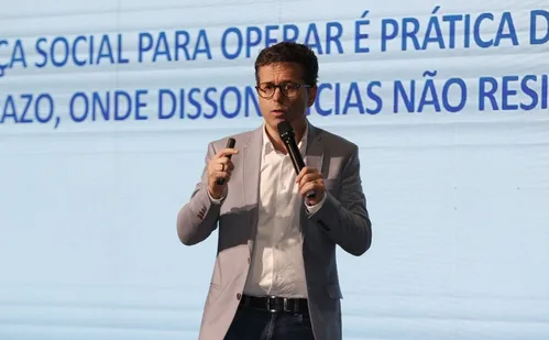 
          Imagem ilustrativa da imagem Em Pratos Limpos: “Sucesso de empresas vai além do alvará”, diz Jaques Paes
          