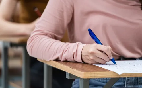 
          Imagem ilustrativa da imagem "Enem dos concursos": metade de vagas para a 2ª fase para mulheres
          