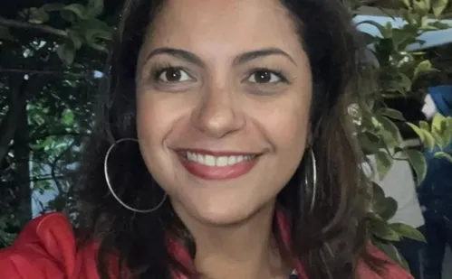 
          Imagem ilustrativa da imagem Enfermeira brasileira morre após pular de apartamento em chamas em Milão
          