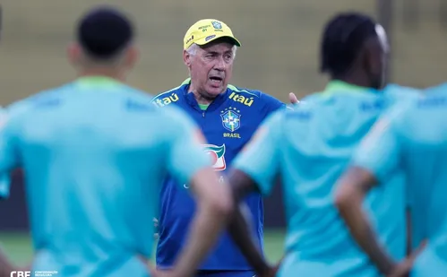 
          Imagem ilustrativa da imagem Seleção tem 1ª convocação com 'cara' de Ancelotti em testes para a Copa
          