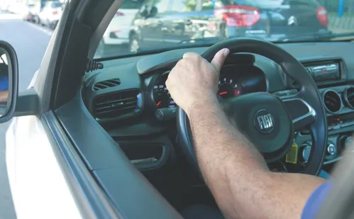 
          Imagem ilustrativa da imagem Especialistas explicam em que casos o motorista pode recorrer das multas
          