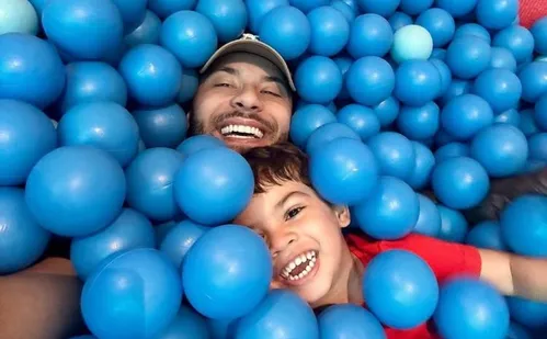 
          Imagem ilustrativa da imagem Ex de Marília Mendonça, Murilo Huff vai à Justiça por guarda total do filho
          