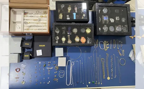 
          Imagem ilustrativa da imagem Ex-funcionária é investigada por desviar mais de R$ 1 milhão de empresa no ES
          