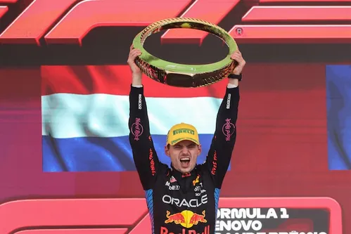 
          Imagem ilustrativa da imagem F1: Emerson Fittipaldi aponta semelhança entre Senna e Verstappen e se derrete por Alonso
          