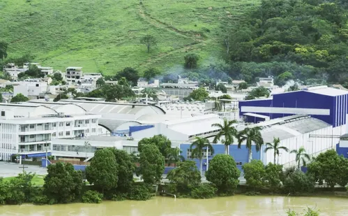 
          Imagem ilustrativa da imagem Fabricante de papel anuncia investimento no Sul do Estado
          