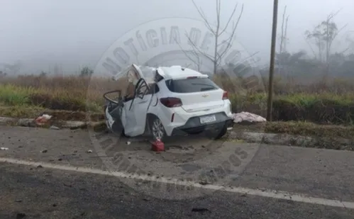 
          Imagem ilustrativa da imagem Casal de professores, bebê e motorista do ES morrem em acidente em Minas Gerais
          
