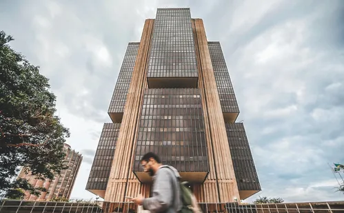 
          Imagem ilustrativa da imagem Ferramenta vai seguir valor roubado em golpe do Pix
          