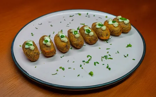 
          Imagem ilustrativa da imagem Festival reúne pratos de boteco e música a partir de R$ 35 em Linhares
          