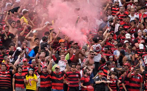 
          Imagem ilustrativa da imagem Flamengo adota slogan 'maior torcida do mundo' para aproximar gringos no Mundial
          