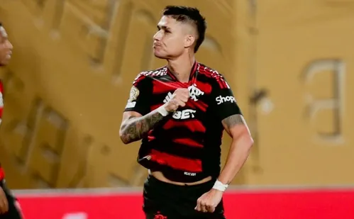 
          Imagem ilustrativa da imagem Flamengo encara Chelsea em tira-teima de brasileiros x europeus na Copa de Clubes
          