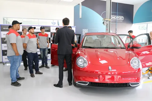 
          Imagem ilustrativa da imagem Foco em competências técnicas e socioemocionais
          