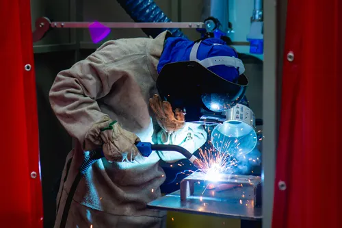 
          Imagem ilustrativa da imagem Foco em competências técnicas e socioemocionais
          