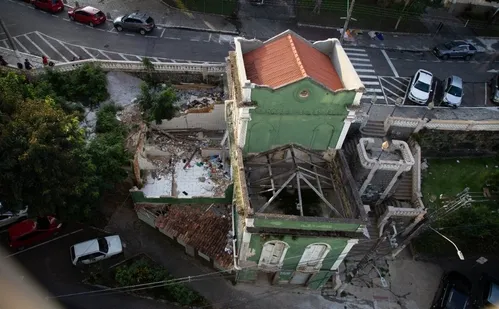 
          Imagem ilustrativa da imagem Moradora restaura imóvel condenado e agora corre risco de perdê-lo em leilão
          