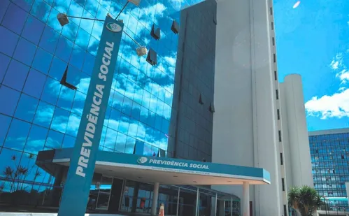 
          Imagem ilustrativa da imagem Governo propõe no STF devolução a aposentados a partir de 24 de julho
          