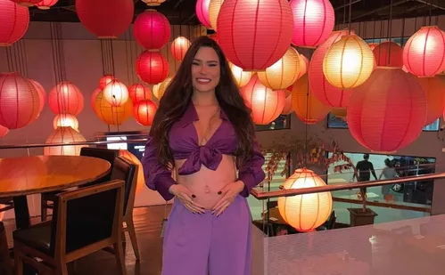 
          Imagem ilustrativa da imagem Grávida, Raissa Barbosa vai parar no hospital após cair de escada
          