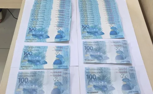 
          Imagem ilustrativa da imagem Homem é preso pela PF ao receber notas falsas pelos Correios no Sul do ES
          