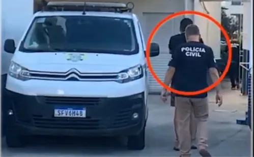 
          Imagem ilustrativa da imagem Homem é preso suspeito de estuprar enteadas com idades entre 2 e 3 anos
          