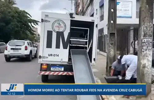 
          Imagem ilustrativa da imagem Homem morre de descarga elétrica ao tentar roubar fios no centro do Recife
          