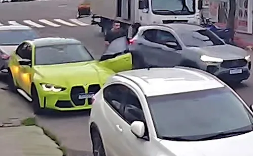 
          Imagem ilustrativa da imagem Empresário estaria sendo vigiado 10 dias antes de morrer
          