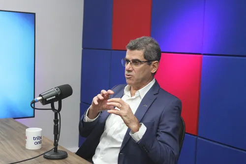 
          Imagem ilustrativa da imagem Importação de aço da China: "Diálogo continua", diz presidente da ArcelorMittal
          