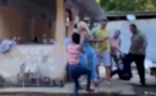 
          Imagem ilustrativa da imagem Influenciadora ataca adolescente com faca na Região Serrana do ES
          