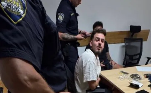 
          Imagem ilustrativa da imagem Jon Vlogs é detido após briga em festa na Croácia
          