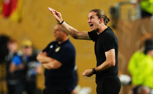 
          Imagem ilustrativa da imagem Jornal espanhol elogia Flamengo após estreia e dá recado ao Chelsea: ‘Cuidado’
          