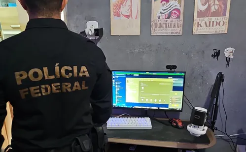 
          Imagem ilustrativa da imagem Jovem é preso no ES suspeito de armazenar imagens de abuso sexual infantil
          