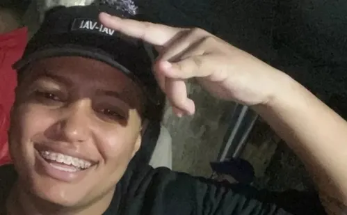 
          Imagem ilustrativa da imagem Jovem em moto de app morre após ser arremessada durante acidente em SP
          