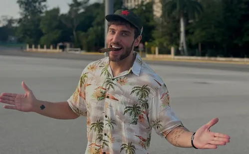 
          Imagem ilustrativa da imagem Léo Lins é condenado a 8 anos de prisão por falas preconceituosas em show
          