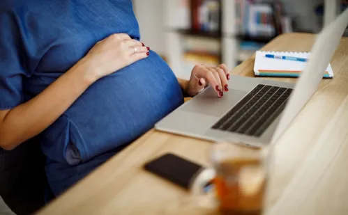 
          Imagem ilustrativa da imagem Licença-maternidade para mãe sem carteira assinada. Entenda a mudança no INSS
          