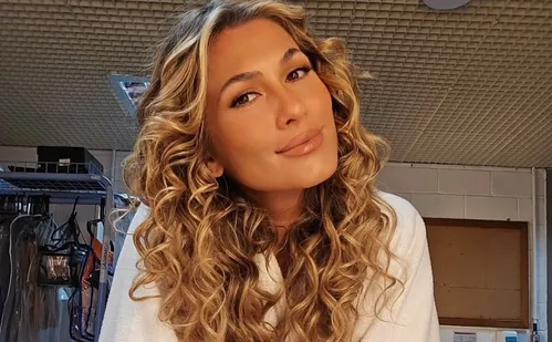 
          Imagem ilustrativa da imagem Lívia Andrade estava em avião que fez pouso de emergência: 'minha fé só aumenta'
          