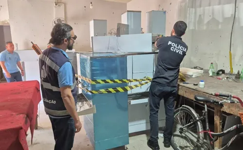 
          Imagem ilustrativa da imagem Loja de bebedouros em Vila Velha é interditada e polícia alerta para riscos à saúde
          