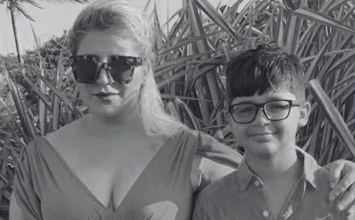 
          Imagem ilustrativa da imagem Mãe e filho morrem após acidente em rodovia do ES
          