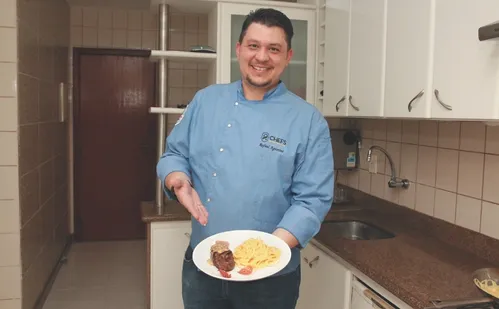 
          Imagem ilustrativa da imagem Medalhão ao molho de mostarda para o jantar dos namorados
          