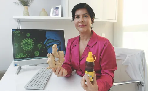 
          Imagem ilustrativa da imagem Médicas avaliam se receita caseira ajuda a tratar gripe
          