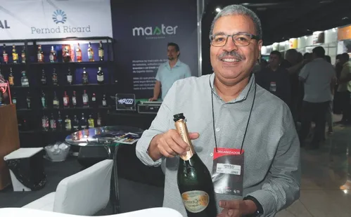 
          Imagem ilustrativa da imagem “Mercado de vinhos tem muito a crescer”, diz realizador da ExpoVinhos Vitória
          