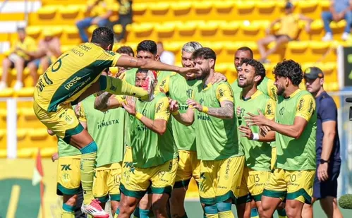 
          Imagem ilustrativa da imagem Mirassol vence e mantém o Sport na lanterna do Brasileiro
          