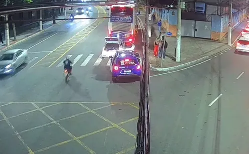 
          Imagem ilustrativa da imagem Motorista de ônibus escolar é autuado por dirigir embriagado em Vitória
          