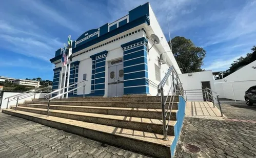 
          Imagem ilustrativa da imagem Mulher mata marido com facada para defender filho
          