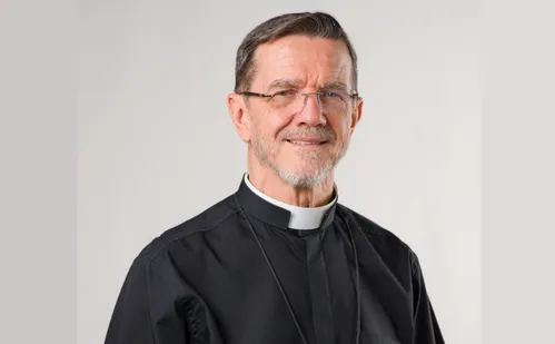 
          Imagem ilustrativa da imagem Nome de bispo do ES é usado em golpes na internet
          