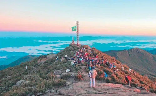 
          Imagem ilustrativa da imagem Novas regras para fazer trilha no Pico da Bandeira
          