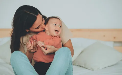 
          Imagem ilustrativa da imagem Número de nascimentos é o menor em 10 anos, dizem cartórios
          