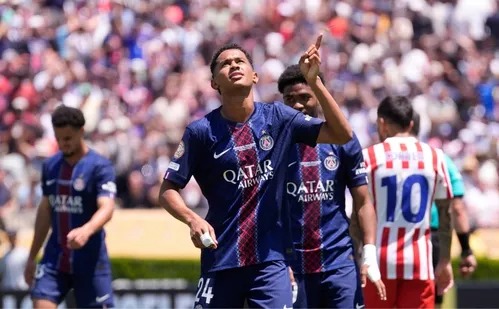 
          Imagem ilustrativa da imagem PSG goleia Atlético de Madrid em estreia na Copa do Mundo de Clubes
          