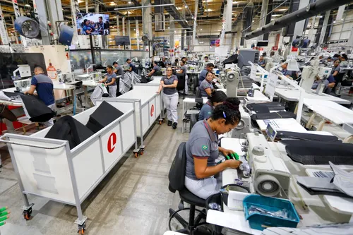 
          Imagem ilustrativa da imagem Pernambuco retoma geração de empregos e fecha abril com 7,5 mil novas vagas
          