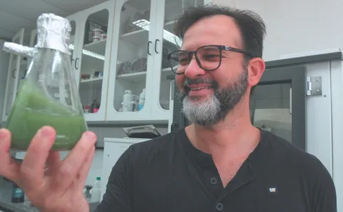 
          Imagem ilustrativa da imagem Pesquisas no ES revelam uso sustentável de algas contra pragas na lavoura
          